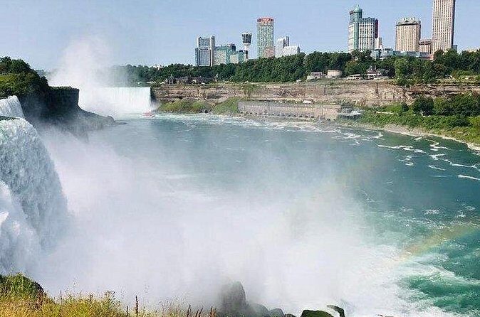 4-Day US East Coast New York, Washington DC, Niagara Falls Tour from Boston - Transfers, accommodation, and the group-pace reality