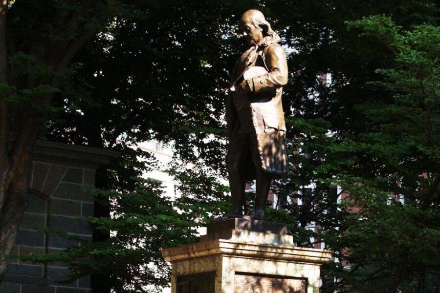 Boston: Freedom Trail, Bunker Hill, & USS Constitution Tour - Old North Church and Copps Hill: messages, nights, and lasting memory