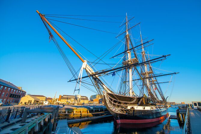 Boston History Walking Tour with USS Constitution and Boat Cruise - A 4-Hour Loop Through Boston’s Revolutionary Core