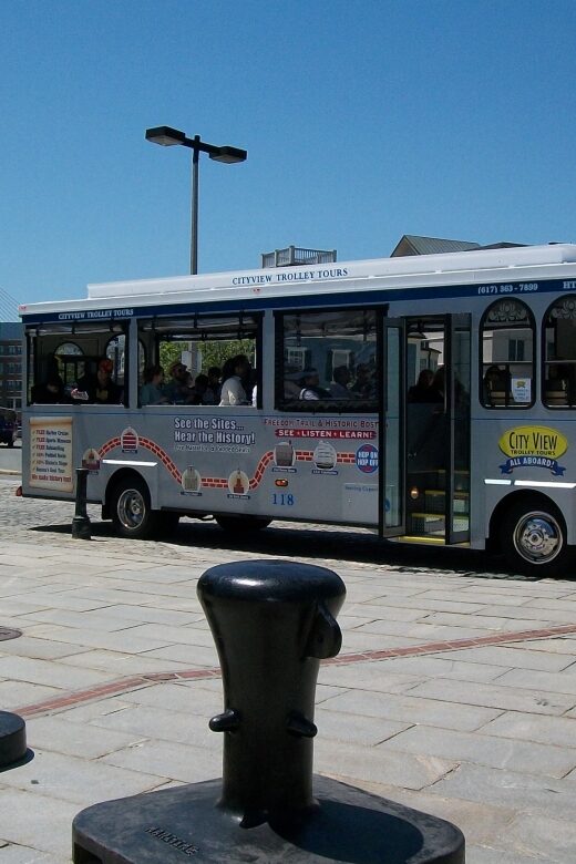 Boston: Hop-On, Hop-Off 20+ Stops Trolley Ticket - Beacon Hill and Boston Common: the “pause” stops that make the day feel good