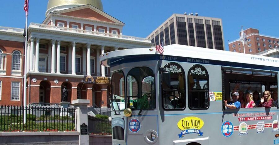 Boston: Hop-On, Hop-Off Trolley Ticket - Where you’ll start: State Street by the Aquarium