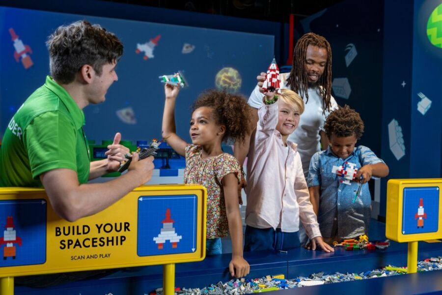 Boston: LEGO® Discovery Center Entry Ticket - Minifigure Creator: build your companion first