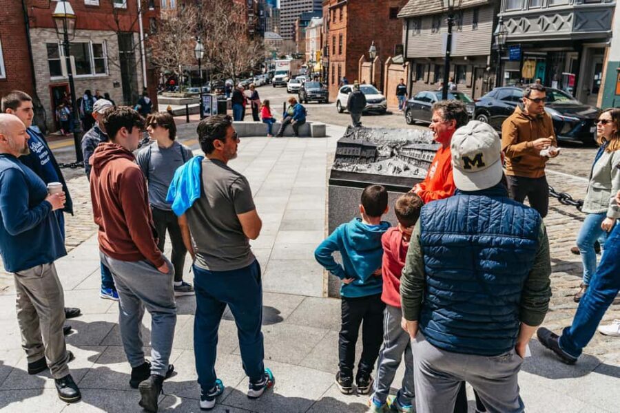 Boston: North End Pizza Walking Tour with 3 Slices & Cannoli - Price and Value: Why $69 Can Make Sense in Boston