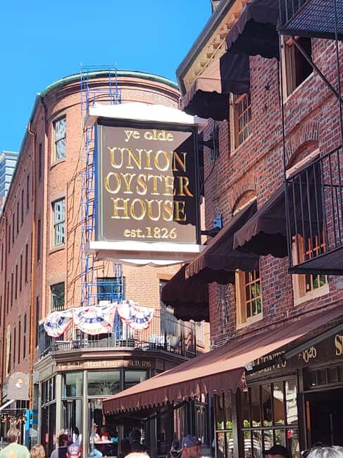 Boston: North End Walking Tour with Private Harbor Cruise - Freedom Trail to North End: a Revolution walk you can actually follow
