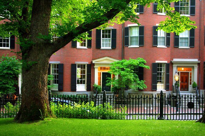 Boston: Underground Railroad History Tour of Beacon Hill - Phillips School to Charles Street Meeting House: education and public debate