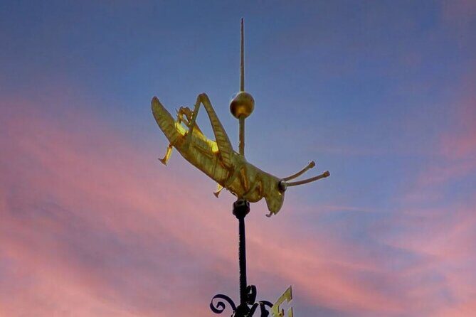Boston's Freedom Trail: A Revolutionary Walking Tour - The Golden Dome moment at the Massachusetts State House