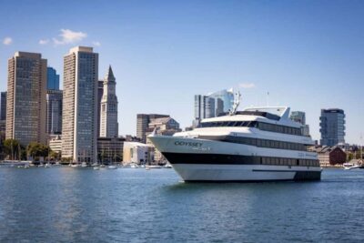 City Cruises Boston: Premier Brunch or Dinner Harbor Cruise - Brunch buffet or 3-course dinner: how the meal experience works