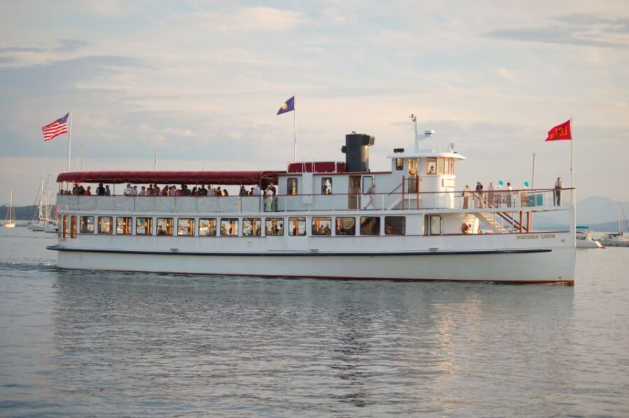 Downtown Boston Harbor Weekend Cruise with Brunch - The brunch buffet: what you can expect (and how to make it better)
