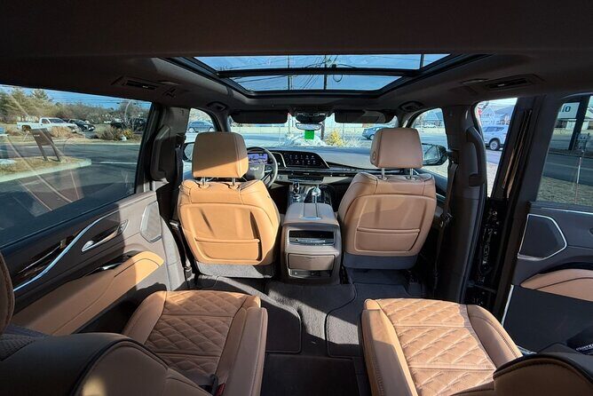 First Class Private Airport Transfer from Boston Logan - Timing that matters: early arrival and the 60-minute grace period