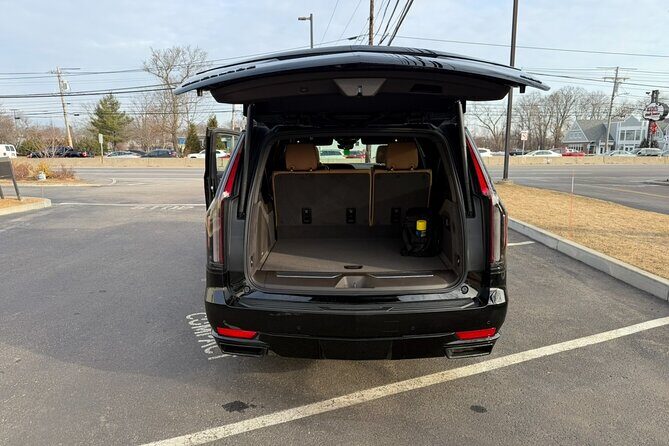 First Class Private Airport Transfer from Boston Logan - Small rules that protect the premium feel
