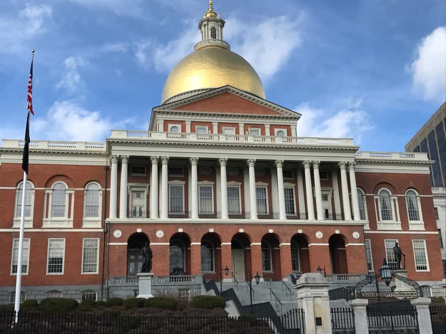 From NYC: 1-Day Tour to Boston, Cambridge, MIT, Harvard, and Much More - Quincy Market lunch: a convenient finish with real food choices