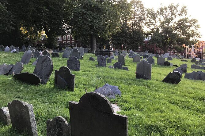 Ghosts and Gravestones Boston Nightwalk - Stop 2: Granary Burying Ground and the payoff of extended access