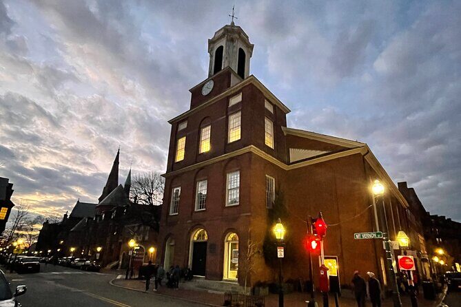 Self-Guided Boston Christmas Tour - Frog Pond area, the ice rink, and the reality of winter hours
