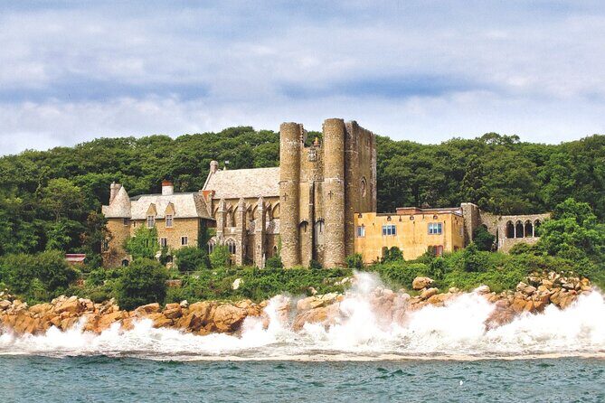 Small Group Day Trip to Salem and Hammond Castle from Boston - Price and value: What $225 includes—and what you’re paying for