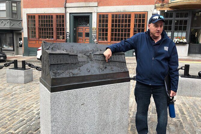 The Freedom Trail and a whole lot more 3 hour Boston walking tour - Start in the Theatre District, finish in the North End